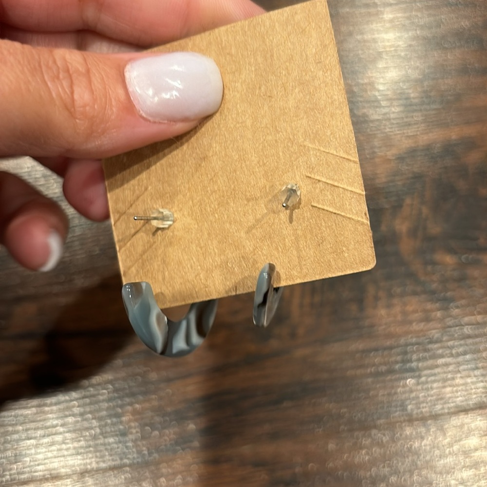 Hoop Earrings - Picture 2 of 3